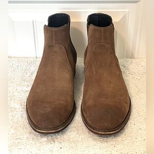 Johnston & Murphy Brown Chelsea Boots Sleek Suede Design